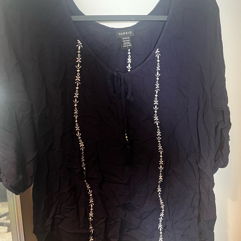 Navyblue_Blouse_Longsleves_WhiteFlowerPattern